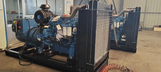 Selbststartsteuerung 400 KVA Guangxi Yuchai Dieselgenerator 320 KW für Notfallsicherung