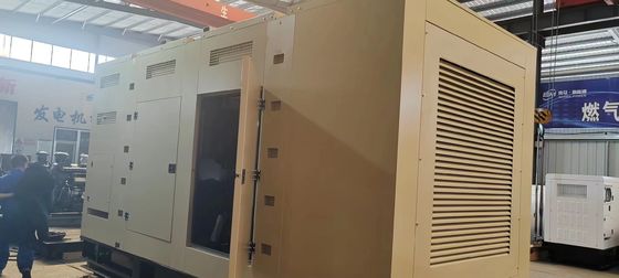 Richtungsinjektion 1000KVA Guangxi Yuchai Stille Lautsprecher Dieselgenerator für 50/60HZ Frequenz